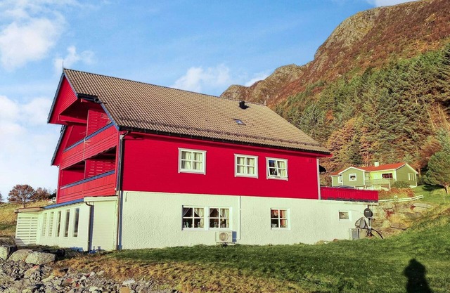 4 person holiday home in Selje-By Traum