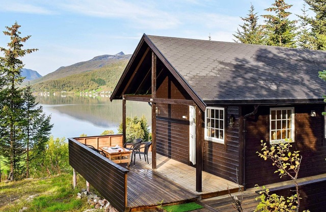 4 person holiday home in Botnhamn