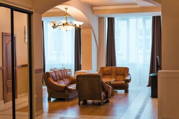 4-Room Apt. next to King Dany in Halytskyi District