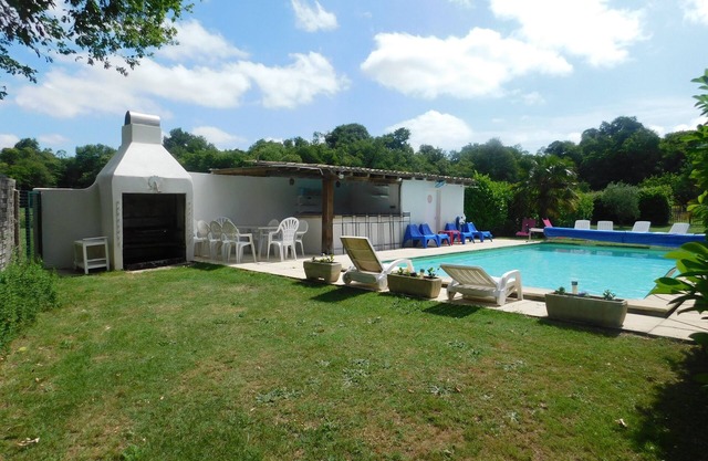 4-star gîte 35 minutes from the beach at St Georges de Didonne