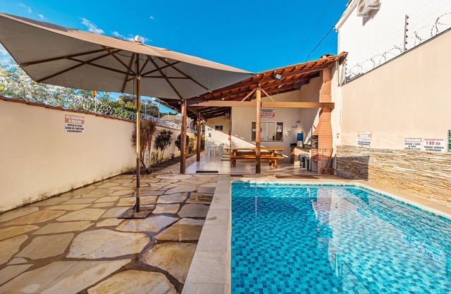 4 SUITES WITH AIR /TV and HEATED POOL. IDEAL FOR FAMILY /COUPLES /FRIENDS OF CLASS