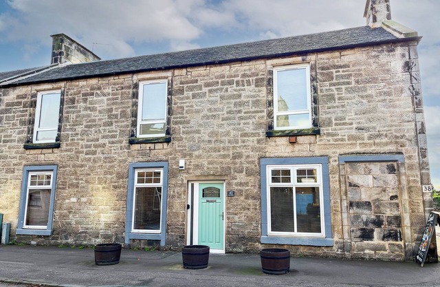 40 MAIN STREET, family friendly, country holiday cottage in Aberdour
