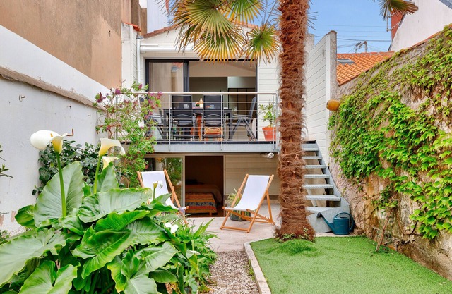 400m from the beach - house with garden