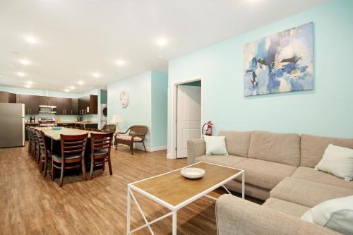 407 9th Ave D by Together Resorts