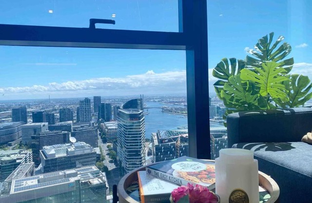 41st Floor! Premier 2B2B SkyStay@Southern Cross