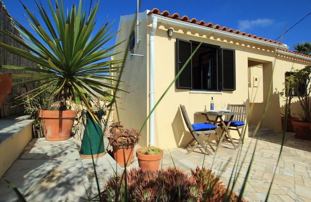 450 Meters from the beach, Modern Cottage for 2.