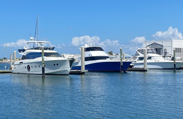 48’ Hattaras Sport Yacht onTreasure Island inter coastal near johns pass village