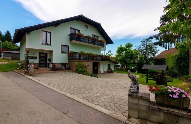 48m² Apartment In Peaceful Nature with AC, KS Bed, Full Kitchen, and Balcony