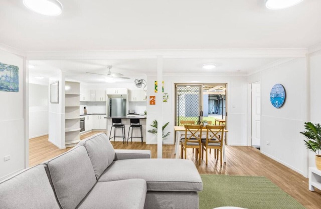 4Beds/Near water/Pool & Forest Views@Orminston