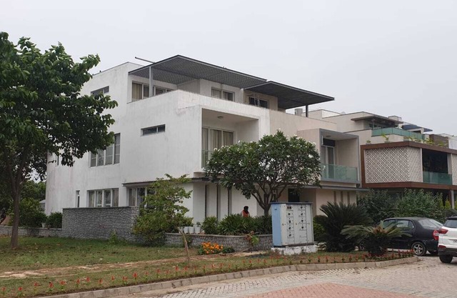 4BHK Luxurious Esencia Villa