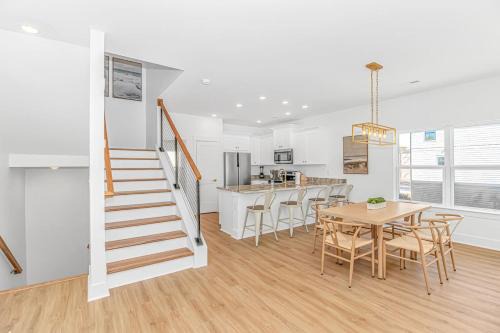 4BR Beach House with Private Pool 1000ft from the beach