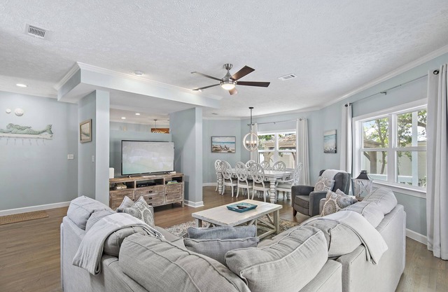 🏖4BR Beach Retreat-Community Pool-Walk to Beach-By the Ocean Blue🏖