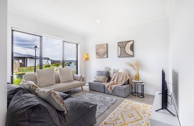4BR Newly furnished Cozy house @Brownsplain