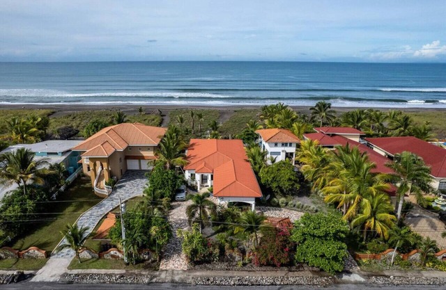 5★ Beachfront Escape | Pool + Stunning Views