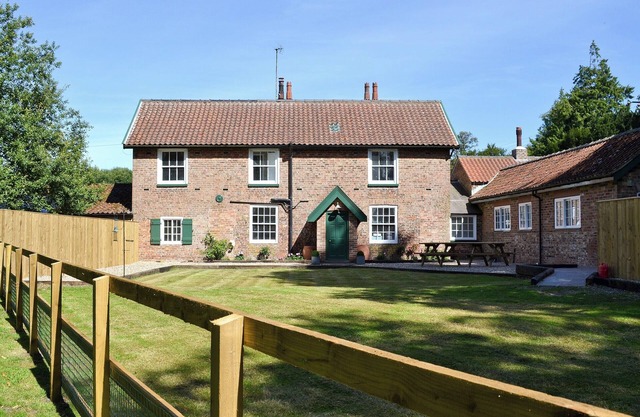 5 bedroom accommodation in Rudston, near Bridlington