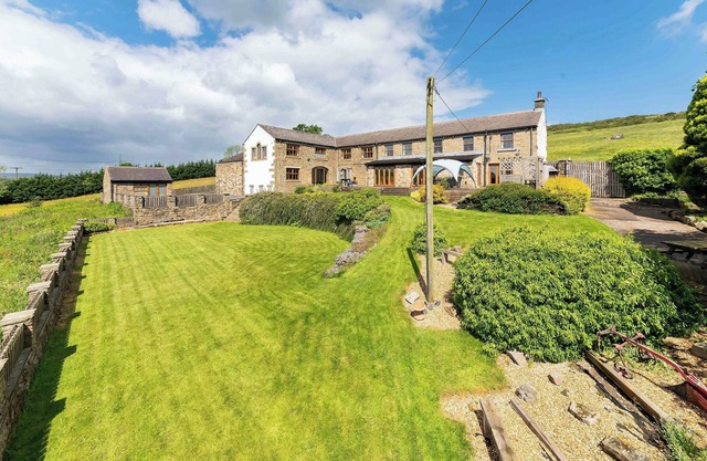 5 bedroom accommodation in Langsett, near Penistone