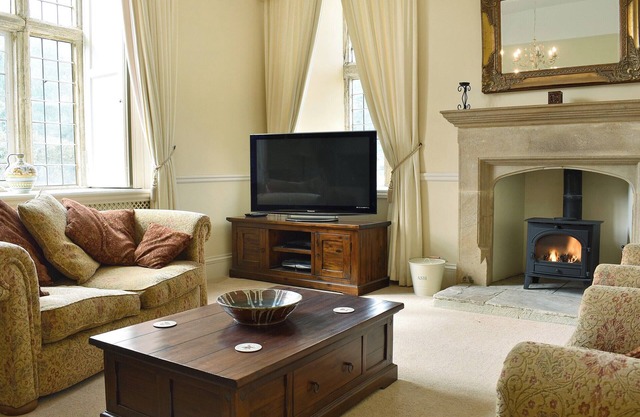 5 bedroom accommodation in Glanvilles Wootton, near Sherborne