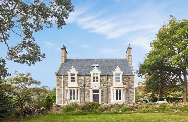 5 bedroom accommodation in Balmacara, near Kyle of Lochalsh