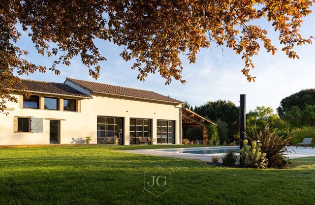 5 bedroom agritourism property in verfeil