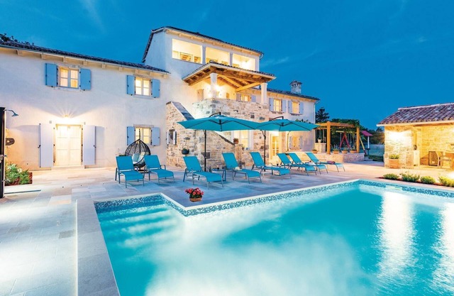5 bedroom amazing home in Vodnjan