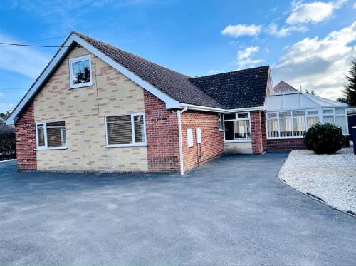 5-Bedroom Cottage in Healing, Grimsby