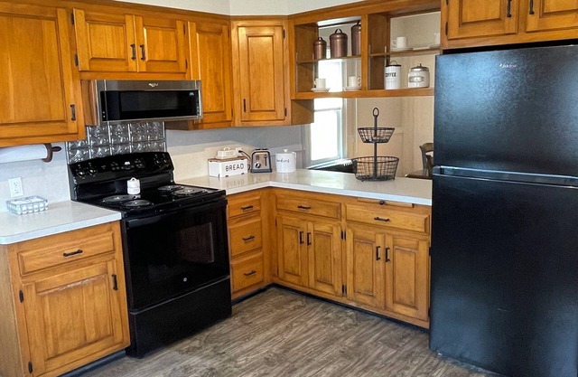 5-bedroom farmhouse in Westtown