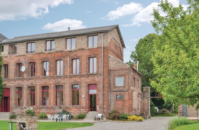 5 bedroom stunning home in Quiestede