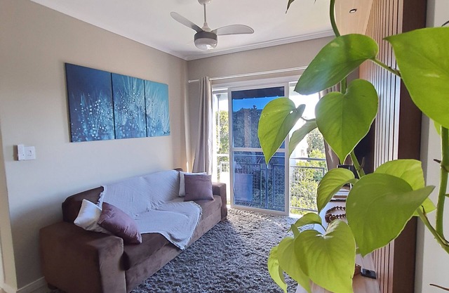 5 min walk from the AP Center View Garden and City