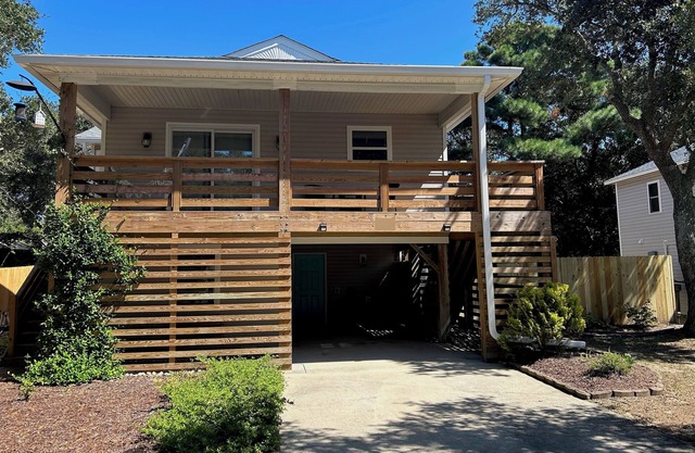 5 mins to Sound and Beach! Pet friendly & perfect for couples and small fam!