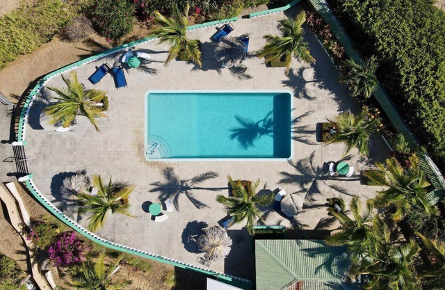 5 minute walk to the beach! Family sized condo with private patio area!