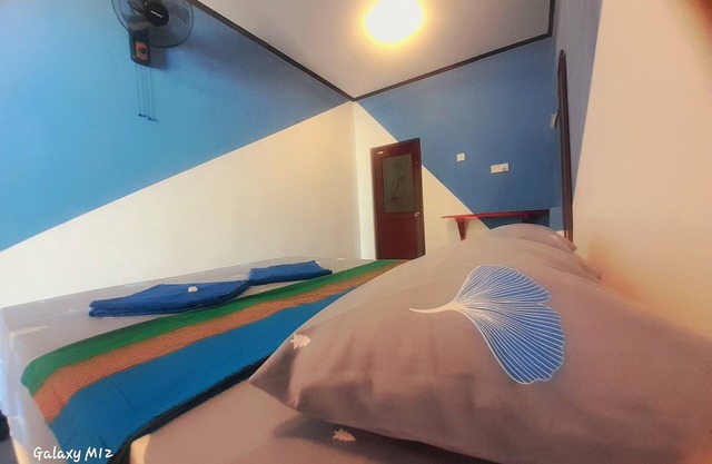 5 minutes away from Gallo city. Brand new cabanas located near a beautiful beach