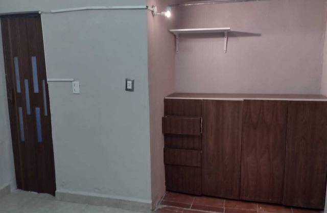 5 minutes from the airport T1 in CDMX modest apartment