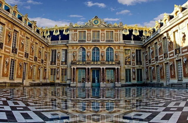 5 Minutes to Versailles