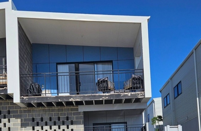 5 minutes walk to the beach! Alkimos Coastal 3 Bedroom Townhouse