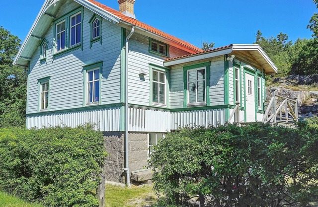 5 person holiday home in KUNGSHAMN