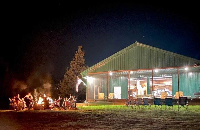 5-Star Private Lake and Cabin!