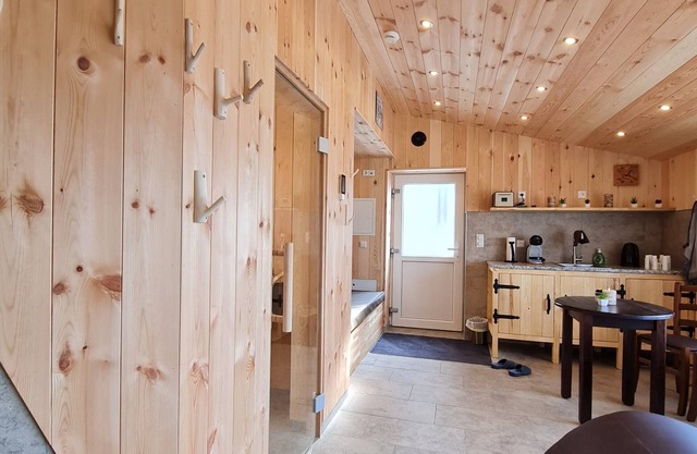 5-star vacation home with private terrace