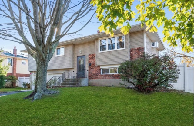 50% off 4bedrooms+2baths+living rooms+kitchen+dinning room+family room+ backyard