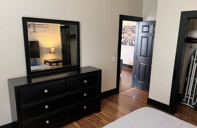 523 B - Downtown Apartment Historic Hotel