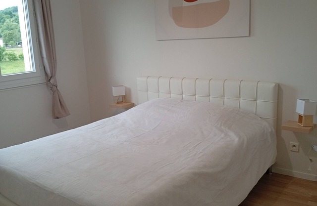 5min from the sanctuary Ideal for families, large 50 m2 terrace