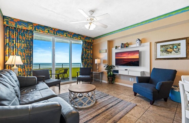 5th Floor Ocean Front Beauty, Private Balcony *Newly Furnished!*