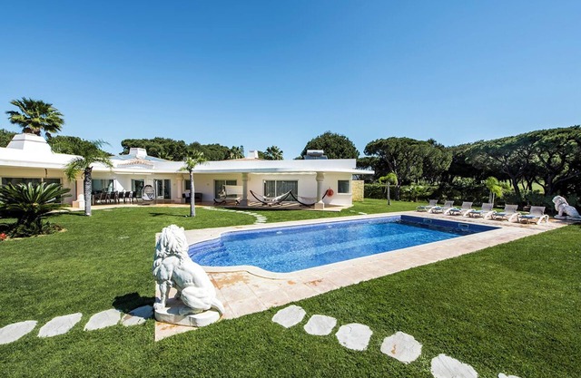 6 Bed Room Villa Vilamoura Private Heated Pool + Jacuzzi