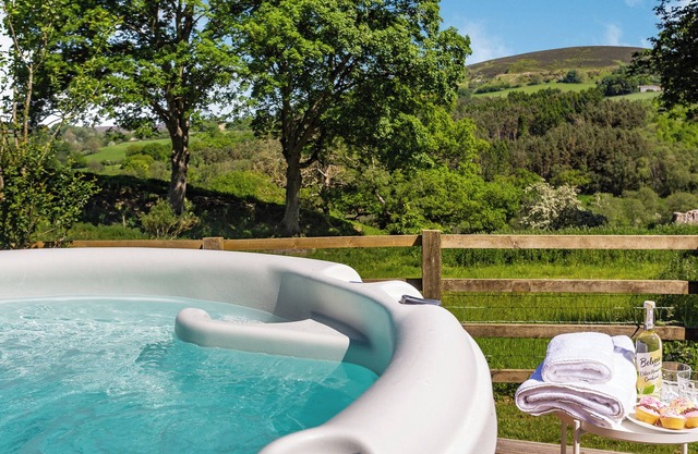 6 bedroom accommodation in Hawnby
