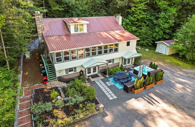 6 Bedroom House at Schroon River