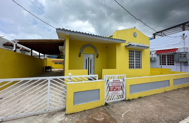 6 BR - Main House + Casita Home in Arecibo