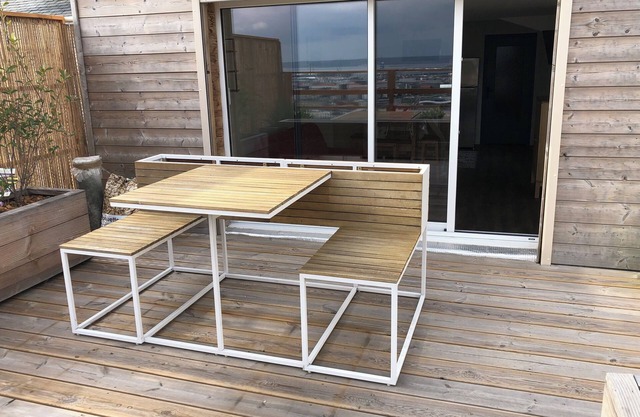 6 mn from the beach by car Large studio-terrace Point de vue‼️ pottery.