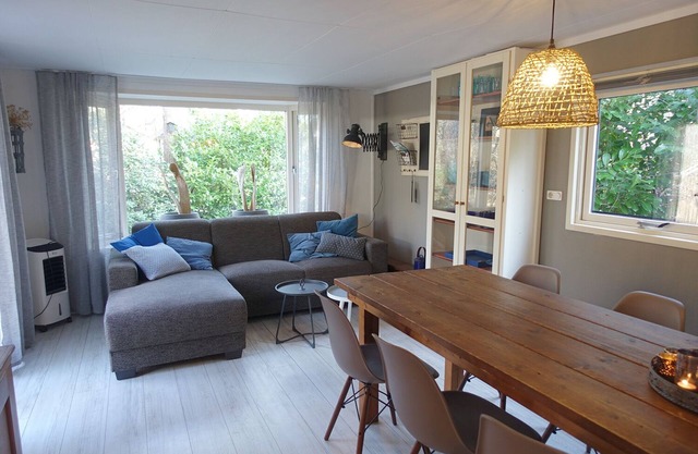 6 Pers. chalet at 5-star family campsite Krieghuusbelten.