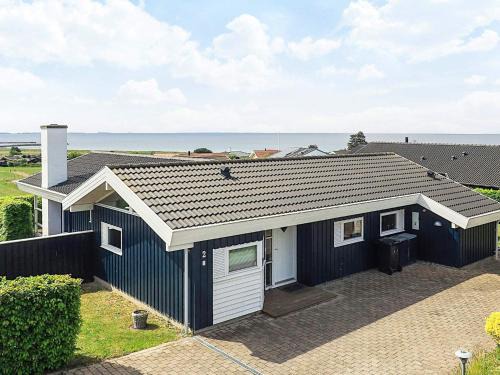 6 person holiday home in Karrebæksminde-By Traum