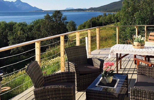 6 person holiday home in Olderdalen