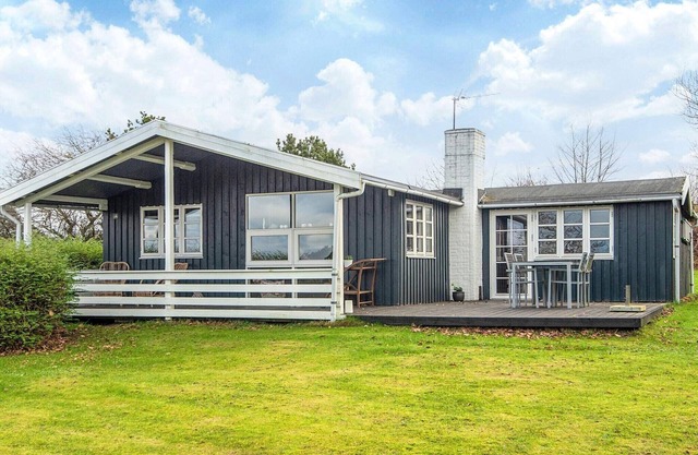 6 person holiday home in Glesborg